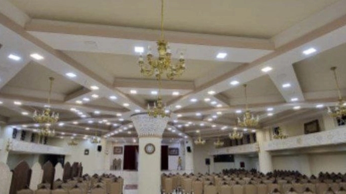 اجرای سقف کاذب و کفپوش مدرن با دکوراسیون علیپور
